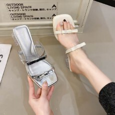 批发实价不减 2026法式仙女风蝴蝶结透明外穿<b class='q'>百搭</b>气质粗跟高跟凉拖鞋