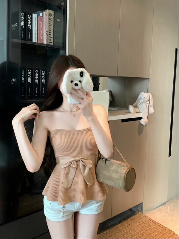 실사 정가 여름 새로운 디자인 센스 작은 대중 순수한 욕망 나비 매듭 꼬집기 허리 슬림해 보이는 니트 튜브탑 치마 맨위