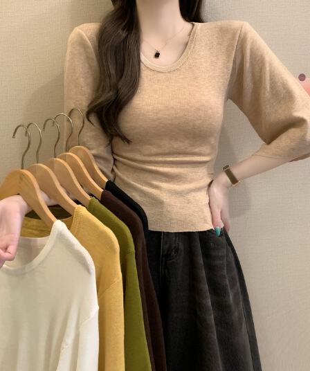 실사 정가 이른 가을 새로운 한국 스타일 미니멀리즘 패션 u 칼라 7부 소매 몸매 가꾸기 허리 수축 슬림해 보이는 다용도 니트 스웨터