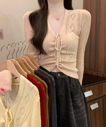 실사 정가 이른 가을 새로운 한국 스타일 양모 나비 넥타이 홀로우 아웃 몸매 가꾸기 슬림해 보이는 긴팔 디자인 센스 맨위