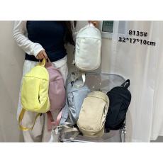 批发日系简约男女防泼水小众贝壳单肩斜挎包通勤骑行挎包健身手提胸包