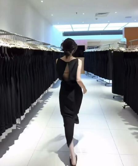 jyk shop 2026aw 프랑스식 낭만주의 백리스 허리 수축 민소매 드레스 품격 라운드 넥 그는 벤 작은 검은 드레스