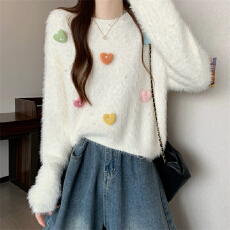 批发实拍实价 新版韩风设计感水貂绒立体爱心针织衫短款毛衣