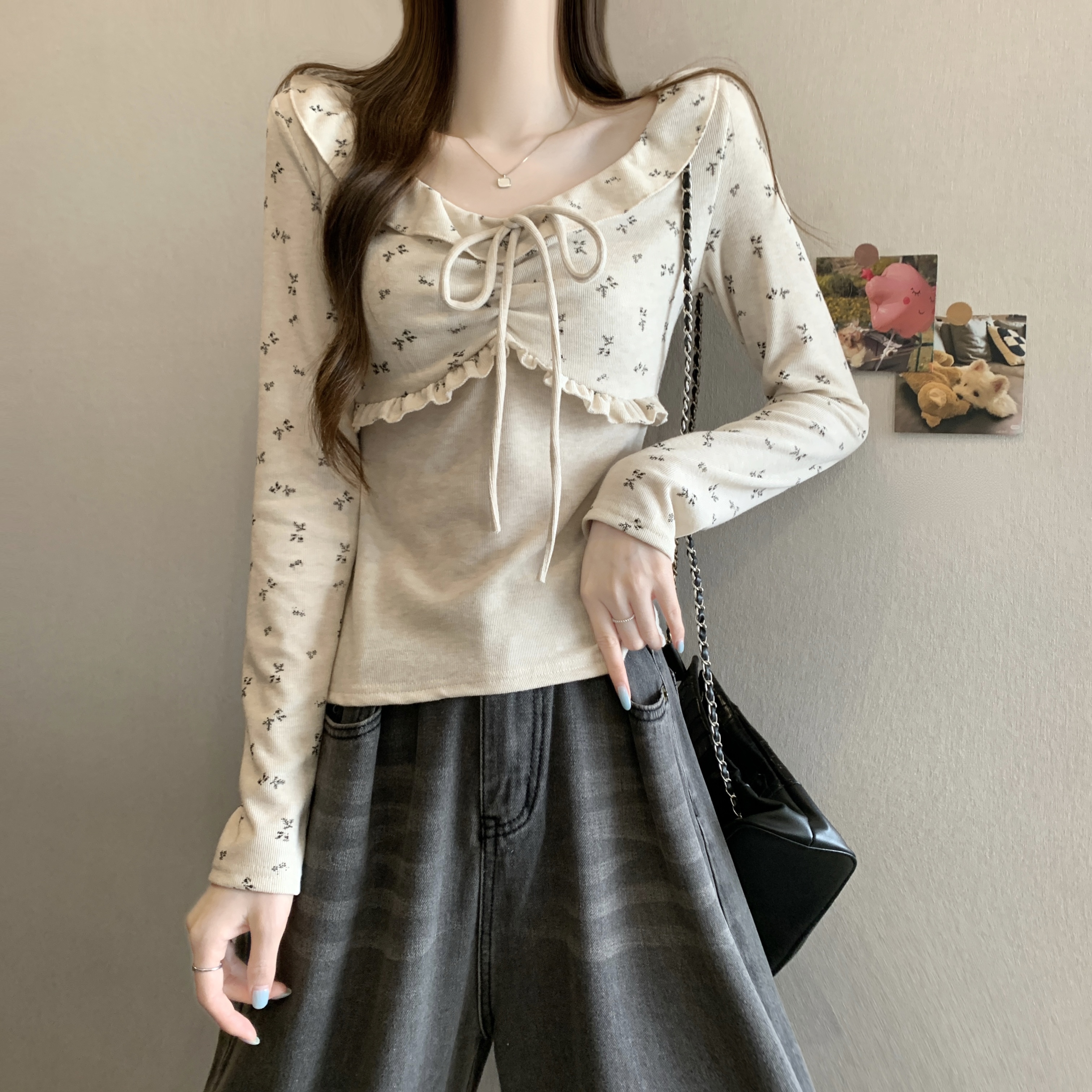 新版韩风设计感碎花木耳边早秋修身长袖T恤 服裝批發女裝批發服飾貨源