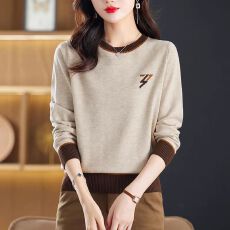 批发<b class='q'>专柜</b><b class='q'>正品</b>羊毛衫拼色圆领提花毛衣女秋冬高级感软糯针织打底衫上衣