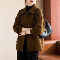 批发秋冬装<b class='q'>时尚</b>毛呢外套<b class='q'>中年女装</b>2025新款上衣中老年洋气质针织开衫女