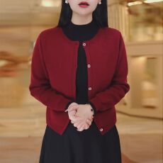 批发2026新款春秋大码毛衣女假两件时尚气质显瘦上衣减龄遮肉针织衫女