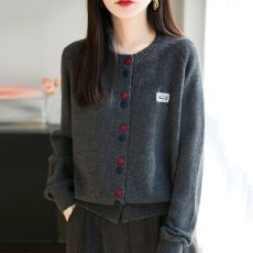 批发时尚外穿百搭针织<b class='q'>开衫</b>外套女2026年新款洋气大码女装上衣秋冬毛衣