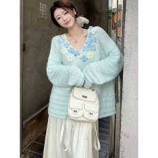 批发<b class='q'>手工</b>立体花朵V领针织<b class='q'>毛衣</b>女春秋冬时尚百搭慵懒风温柔穿搭上衣女