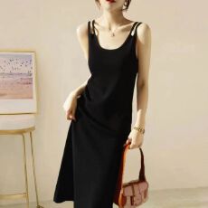 批发冰丝<b class='q'>连衣裙</b>小吊带背心女长款网红新款内搭外穿高档洋气显瘦背带裙