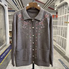 批发韩系<b class='q'>妈妈</b>装翻领刺绣<b class='q'>针织衫</b>2026春秋季新款宽松洋气减龄中老年上衣