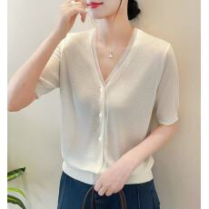 批发韩系V领夏季新款精纺羊毛针织短袖女V领薄款宽松纯色开衫显瘦T恤