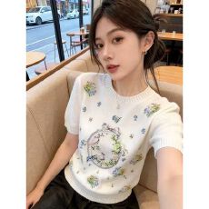 批发法式甜美风圆领短袖冰丝针织衫女<b class='q'>春</b>夏新款设计感小众显瘦短款上衣