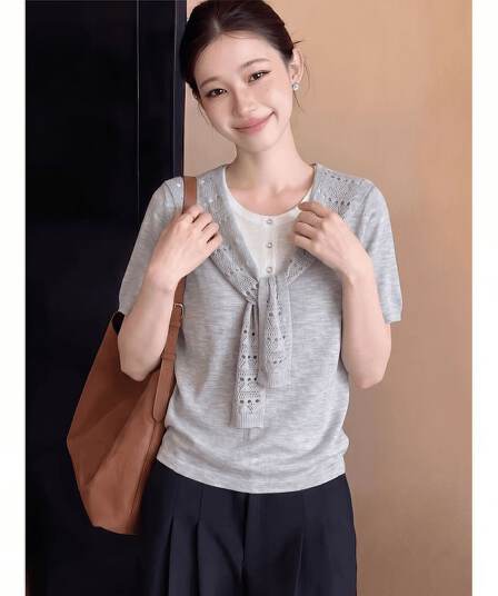 한 부서 페이크 레이어드 숄 반팔 티셔츠 여성 여름 새로운 고급 패션 품격 고유 한 패션 다용도 맨위