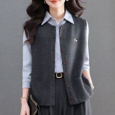 批发春<b class='q'>秋</b>圆领针织开衫马甲女时尚保暖外搭上衣叠穿百搭羊毛背心毛衣女