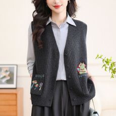 批发时髦洋气马甲女短款开衫春秋装中年轻妈妈装新款马夹背心针织披肩