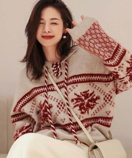 가을 겨울 한 부서 패션 느긋한 달콤함 스웨터 새로운 크리스마스 후드 두꺼운 루즈핏 연령 감소 슬림해 보이는 니트 스웨터 여성