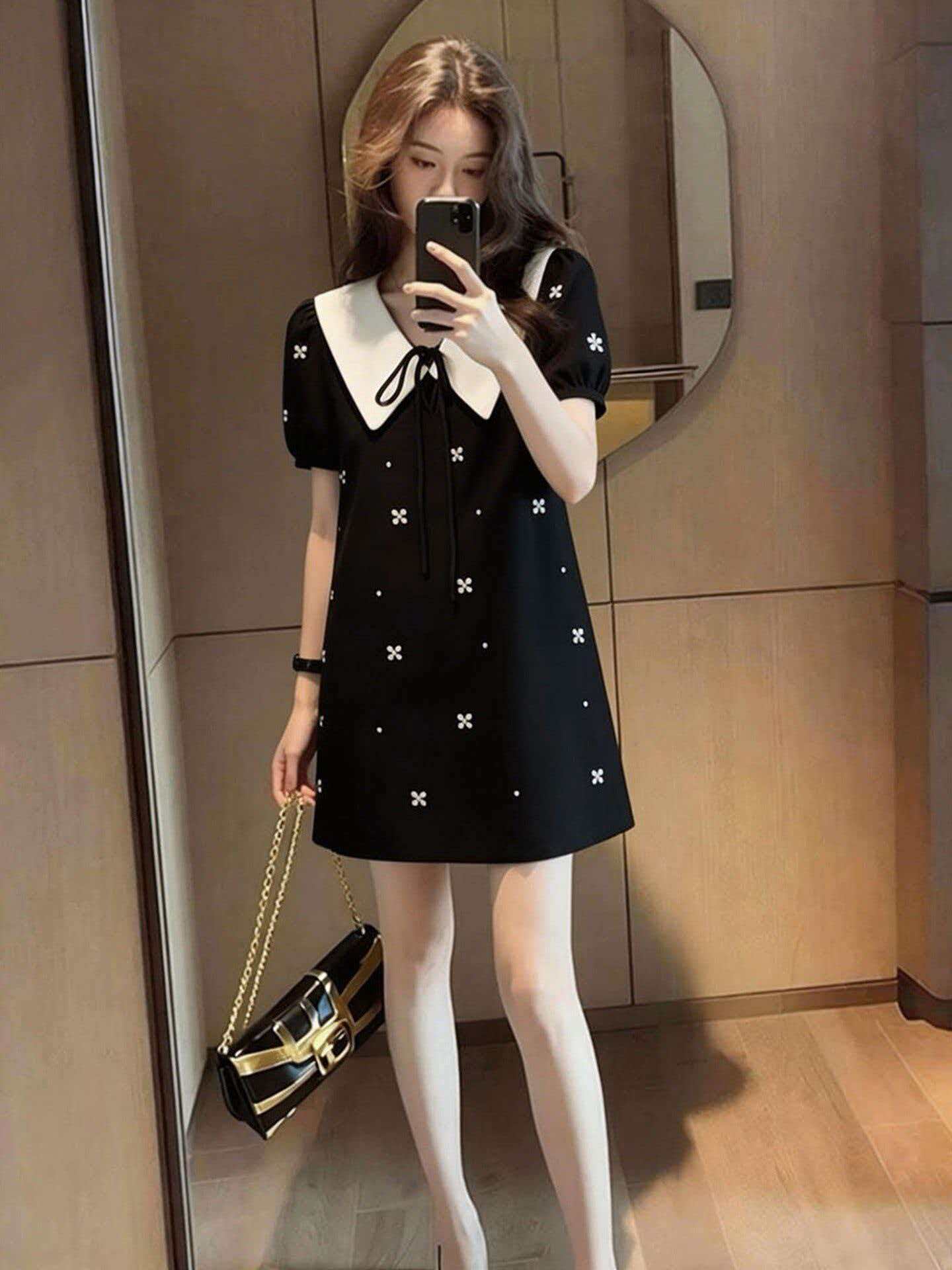 2026 봄 새로운 천 금빛 바람 폴로 칼라 무거운 작업 비즈 박기 드레스 루즈핏 연령 감소 검정색 작은 대중 다용도 여성 의류