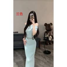 批发韩国冰丝针织一字领漏肩连衣裙女夏高级感御姐心机<b class='q'>夜店</b>辣妹OL长裙