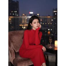 批发红色针织连衣裙女秋冬新款小香风修身过年长裙翻领内搭长裙