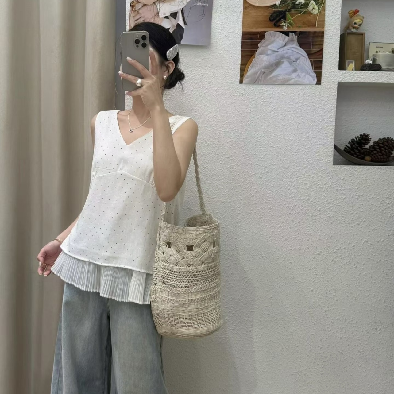 2026 봄 여름 새로운 한국 스타일 패션 다용도 도트 무늬 밑단 레이스 디자인 맨위 여성 레저 V넥 조끼 트렌디