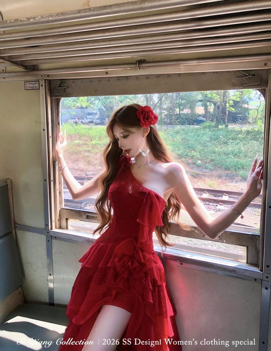 sisi jiang 홍당무 왈츠 프랑스식 품격 장미 프릴 몸매 가꾸기 슬림해 보이는 빨간색 드레스