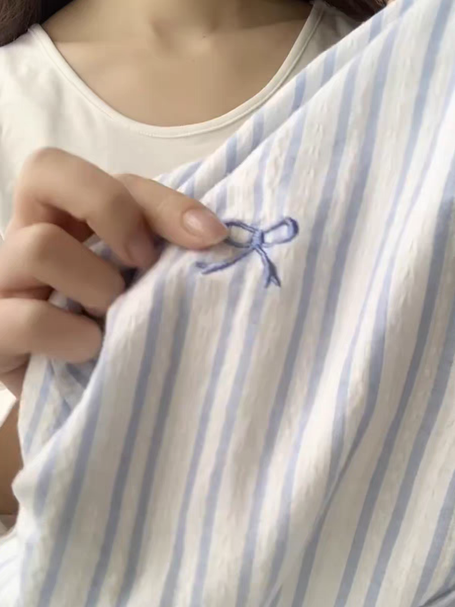 나비 매듭 자수 스트라이프 여성 셔츠 2026 봄 한 부서 루즈핏 캐주얼 익스트림 제인 바람 POLO 칼라 긴팔 셔츠