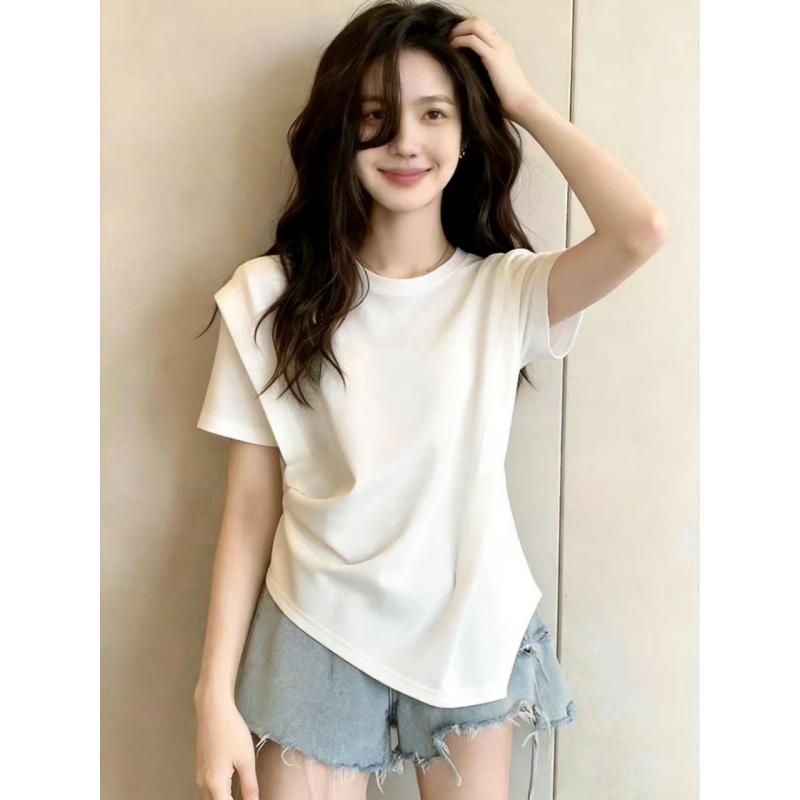 빅 사이즈 여성 의류 디자인 센스 반팔 긍정적 인 어깨 티셔츠 여성 통통한 여동생 패션 루즈핏 슬림해 보이는 불규칙 맨위 여성