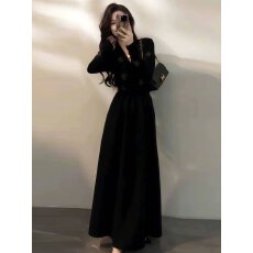 批发实拍 大码女装高级感气质V领烫钻长袖黑色连衣裙秋<b class='q'>冬</b>收腰A字长裙