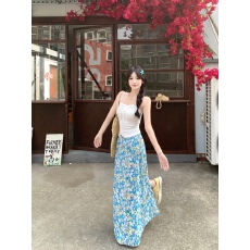 批发实拍~<b class='q'>大码</b>女装旅游度假套装女超仙白色抹胸上衣搭配碎花半身裙两