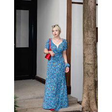 批发大码女装胖mm法式V领蕾丝拼接碎花<b class='q'>连衣裙</b>2025夏季显瘦气质长裙子