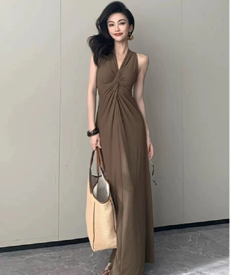 실사 빅 사이즈 여성 의류 품격 슬림해 보이는 작은 대중 민소매 드레스 여름 비틀림 디자인 센스 여성 드레스
