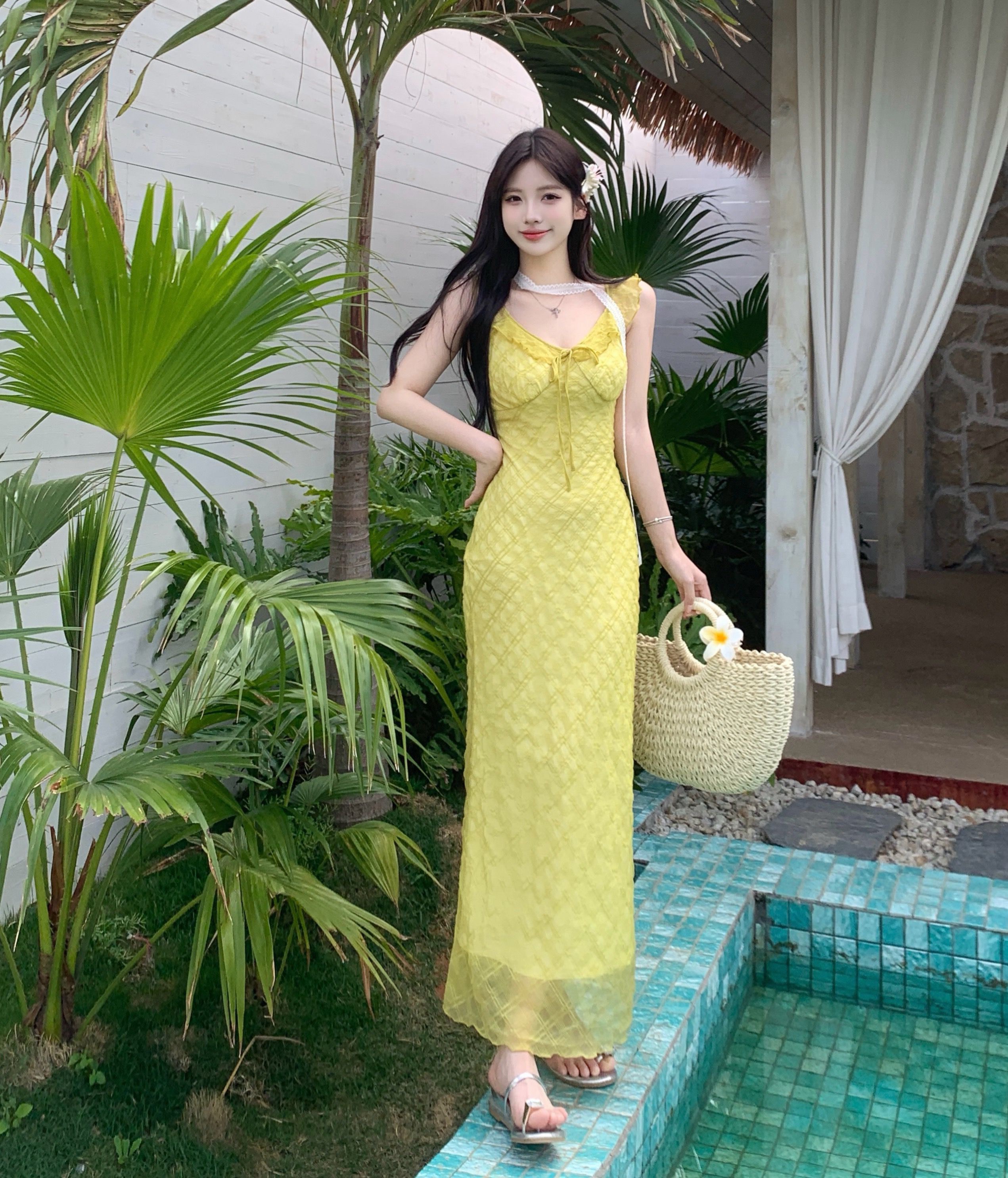 실사 빅 사이즈 여성 의류 몸매 가꾸기 레이스업 드레스 2025 여름 새로운 지방 mm 슬림해 보이는 품격 해변가 휴가