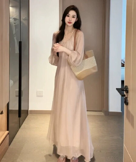 빅 사이즈 여성 의류 프랑스식 품격 슈퍼 요정 V넥 슬림해 보이는 드레스 여성 의류 2026 여름 새로운