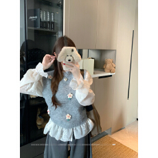 批发实拍 <b class='q'>甜美</b>立体花朵针织马甲叠穿百搭上衣