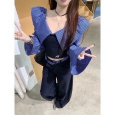 批发2026新款超好看一字肩拼接上衣女韩版收腰<b class='q'>宽松</b>显瘦休闲裤两件套女