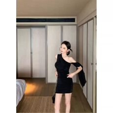 批发韩系纯欲飘系带斜领露肩短袖<b class='q'>连衣裙</b>女夏季新款修身显瘦包臀短裙子