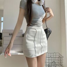 批发<b class='q'>卫衣</b>运动半身短裙女新款a字裙粉色半裙子早春穿搭包臀裙卫裙