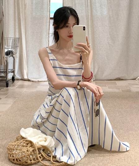 프랑스식 휴가 바람 Chic 불규칙 칼라 디자인 레이스 패치워크 세로 줄무늬 허리 수축 슬림해 보이는 슬립 여성 드레스