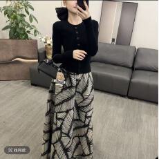 批发OS&oneshow新款通勤<b class='q'>时尚</b>百搭圆领长袖小衫高腰中长款A字裙套装