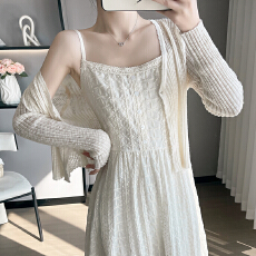 批发实拍2026重工立体蕾丝吊带<b class='q'>连衣裙</b>+针织开衫两件套显瘦遮肉仙女裙