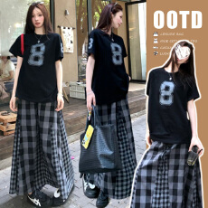 批发<b class='q'>孕妇装</b>夏装套装慵懒风两件套韩版时尚宽松T恤+格纹半身裙两件套