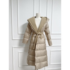 批发高智韩<b class='q'>女</b>收腰中长款羽绒服大翻领毛呢拼接白鸭绒设计感外套