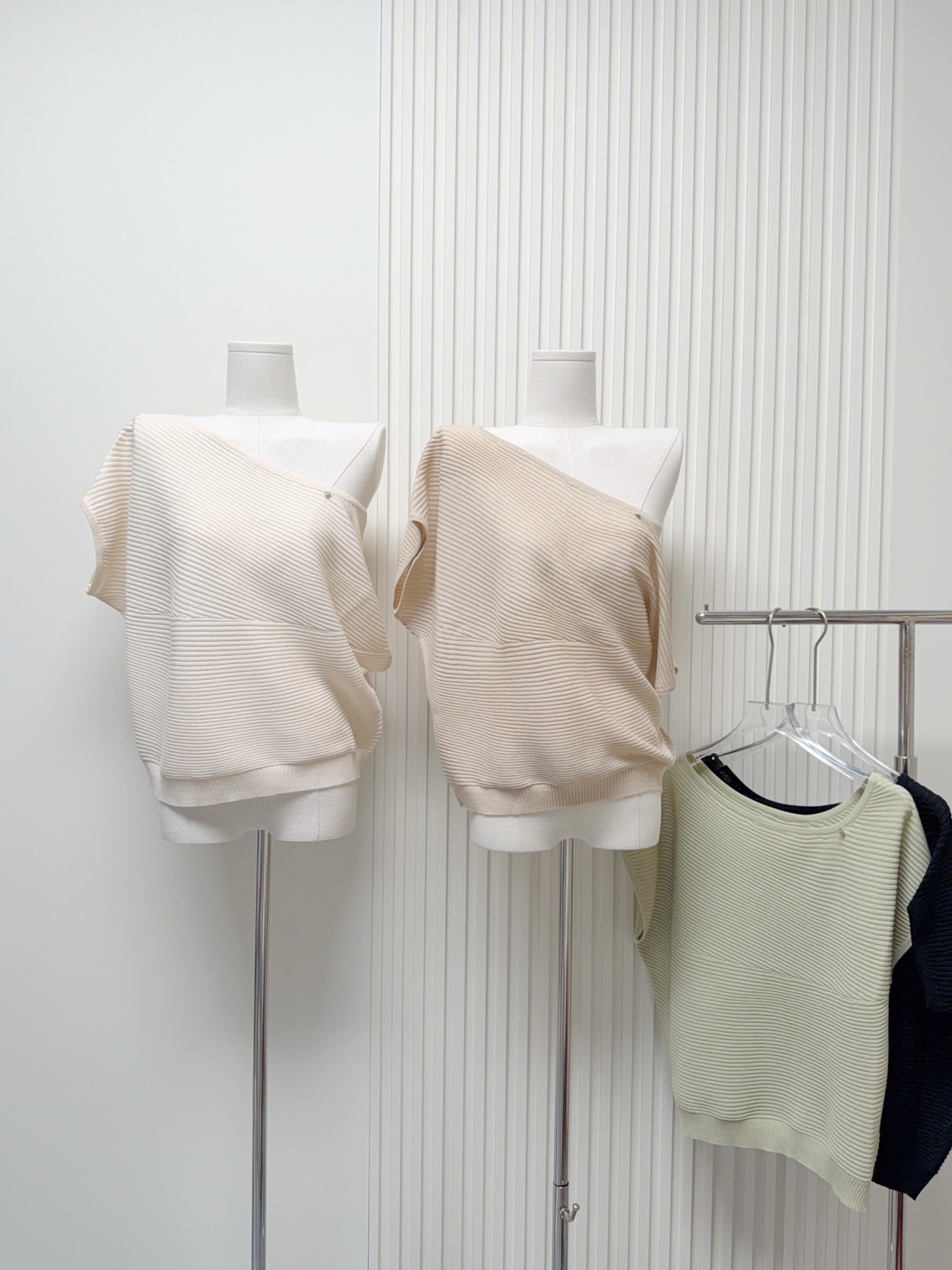 chun 쉬운 아름다움 26 년 여름 새로운 비스듬한 칼라 배트윙 소매 둘 착용 슬림해 보이는 니트 작은 셔츠