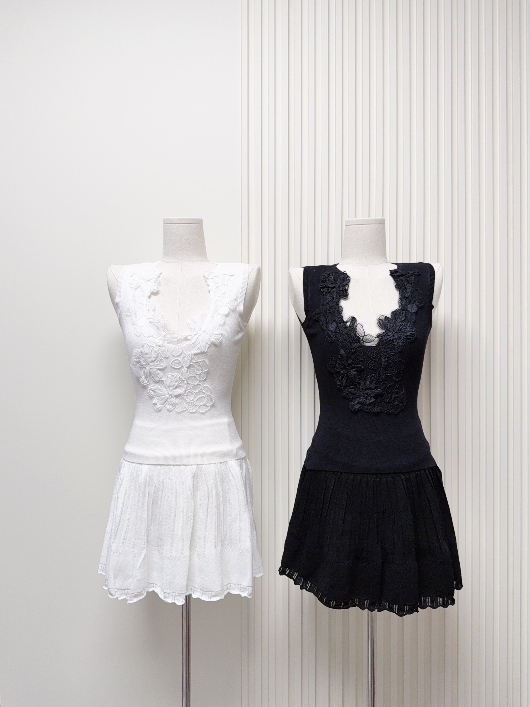 okmashop 부드러운 안개 발레 민소매 니트 스웨터 여성 여름 고급 센스 몸매 가꾸기 슬림해 보이는 V넥 레이스 맨위