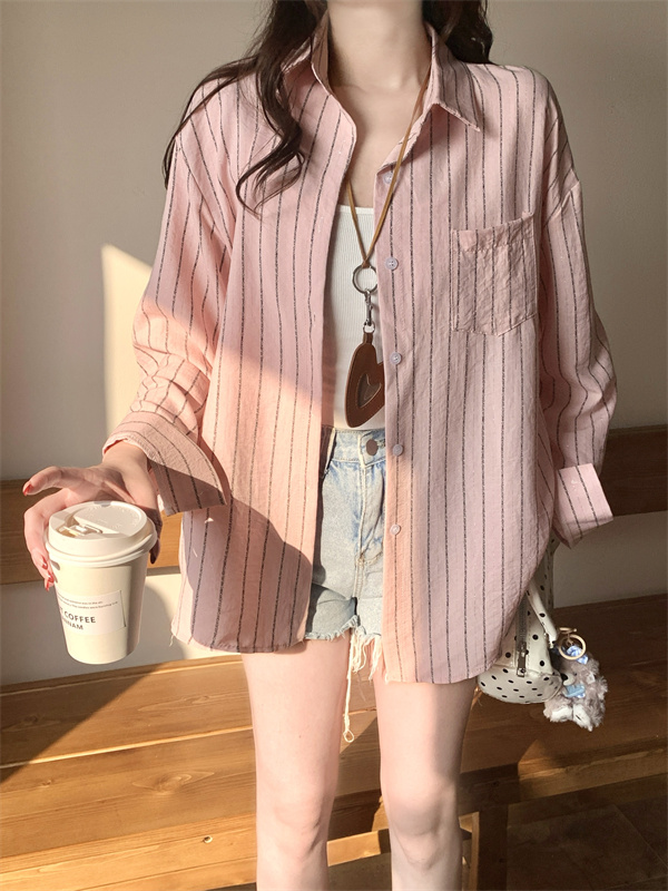 실사 한 부서 자이언트 잘 생긴 핑크색 스트라이프 긴팔 여성 셔츠 봄 여름 새로운 루즈핏 자외선 차단 긴팔 셔츠 맨위