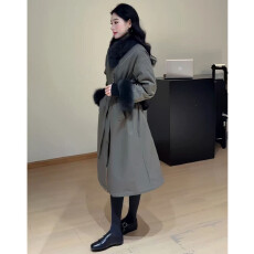 批发抖音爆款现发 好看仿狐狸毛领风衣秋<b class='q'>冬</b>新款长款过膝派克服外套潮