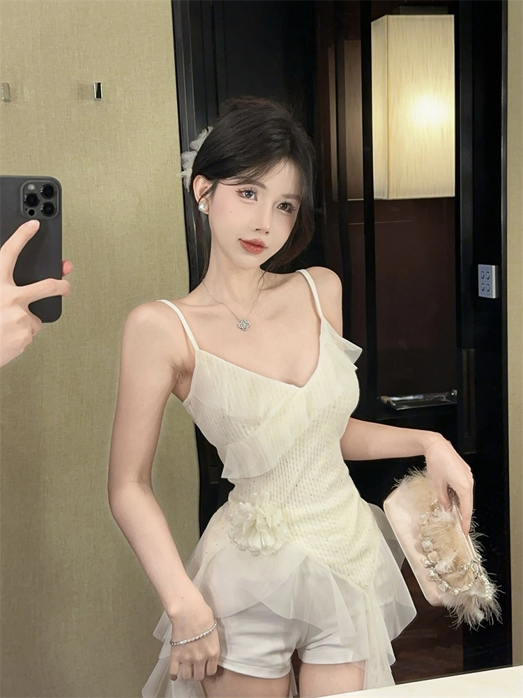 실사 핫걸 불규칙 프릴 캐미솔 디자인 센스 3 차원 꽃 망사 패치워크 맨위