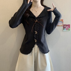 批发木耳边V领长袖<b class='q'>针织</b>打底衫女春秋大码胖mm显瘦设计感法式<b class='q'>短款</b>上衣