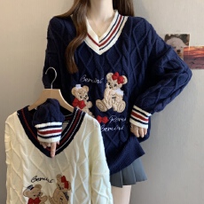 批发大码女装学院风小熊刺绣麻花针织毛衣女秋冬胖MM宽松显瘦套头上衣